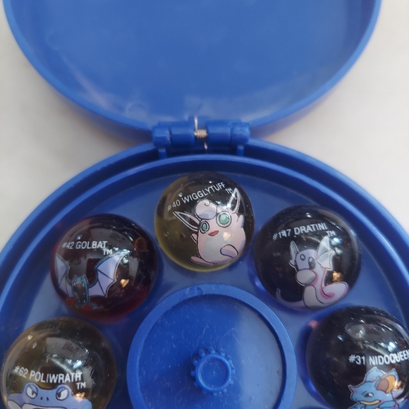 Pokemon Raichu #26 and 8 Collector Marbles Case Tray - with 8 marbles - Picture 5 of 9